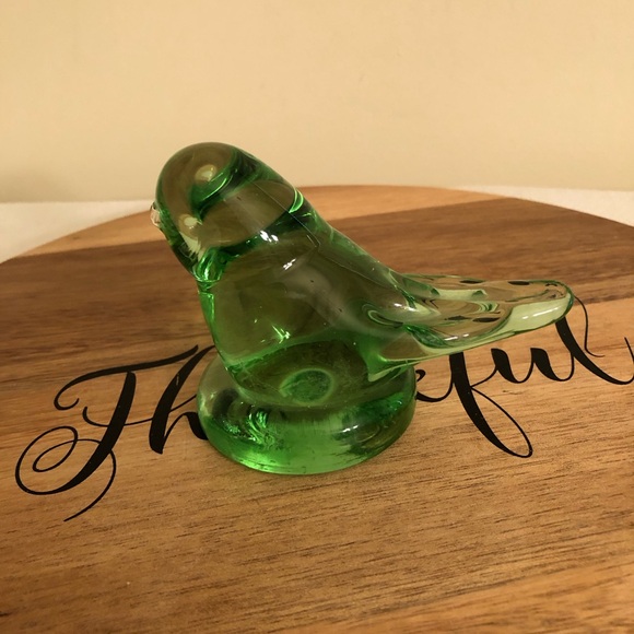 Green Glass Bird Figurine - Picture 3 of 8